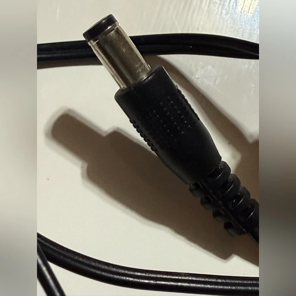 Switching Power Adapter for Electronics